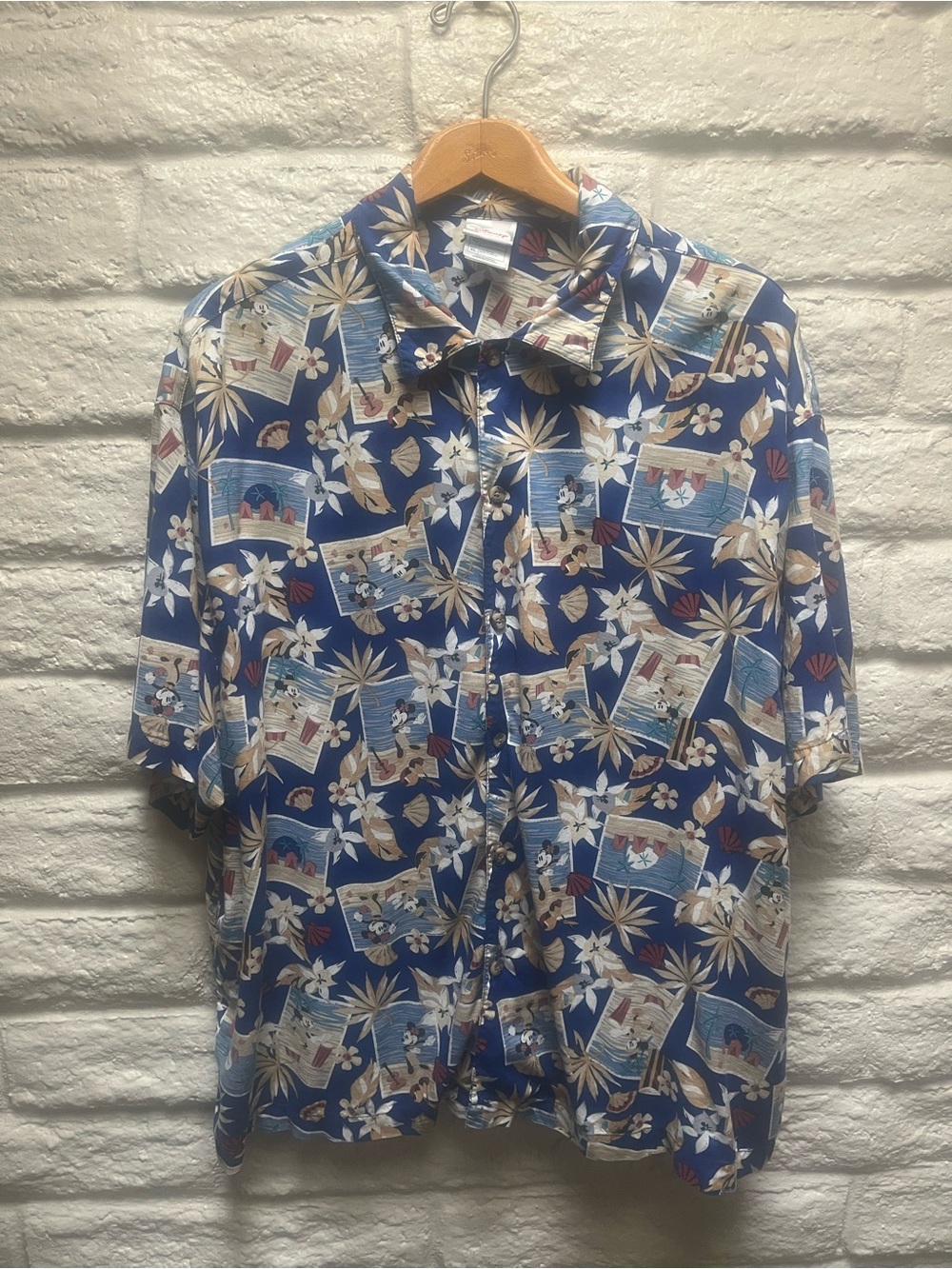 Men’s XL Disney Blue Tropical Print Short-Sleeve Button-Down Shirt
